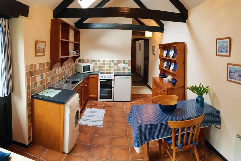 Cosy Cottage In The Beautiful Lamorna Valley - Walk To The Pub & Sea Paul Extérieur photo